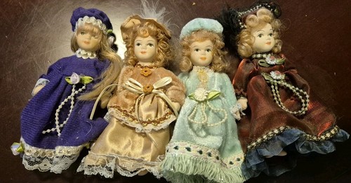 Leonardo porcelain small dolls - leonardo,