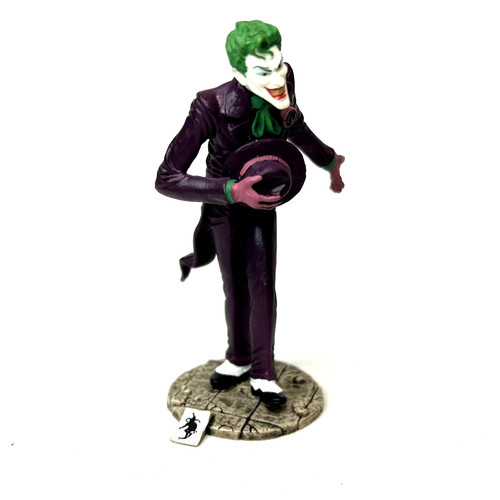 Joker vinyl figure - 4",