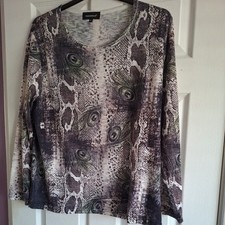Ladies Paramour Long Sleeved Top Size XL