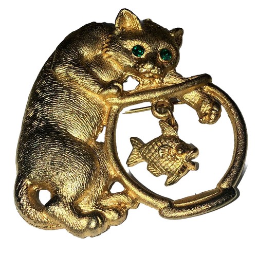 Cat brooch gold tone - brooch,