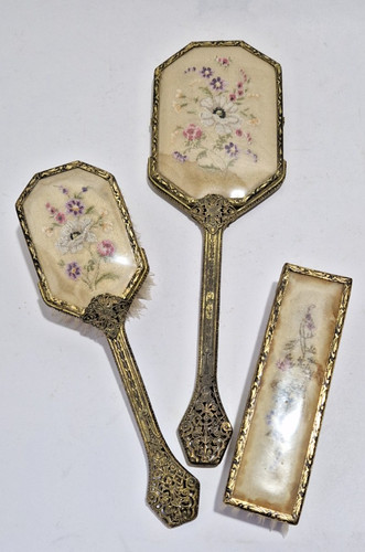 Large filigree gold metal - large,