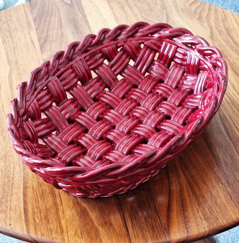 Deep red vallauris - deep, woven