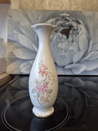 Decorative royal doulton - royal,