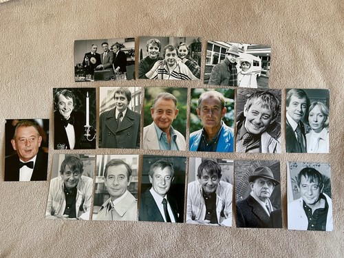 Derek fowlds unsigned - derek,