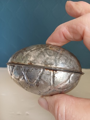 Vintage metal egg shaped - egg,