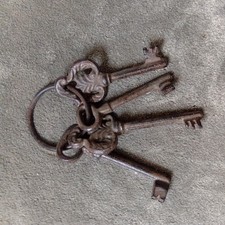 Large Cast Iron Keys (Set Of 4) Rustic Vintage Garden Patio Fireplace Ornament