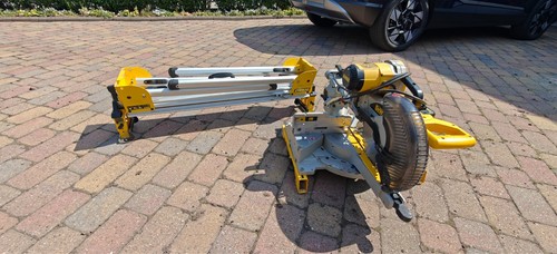 Dewalt compound mitre saw - compound,