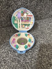 Vintage 1989 Bluebird Polly Pocket Polly's Ice Skating  Party 