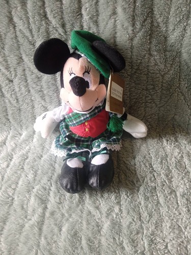 Disney store globe trotting - disney,