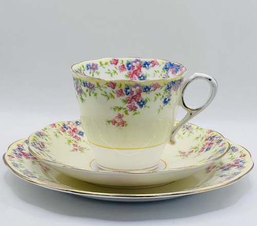 Royal albert bone china trio - albert, /