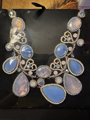 Butler wilson necklace - &,