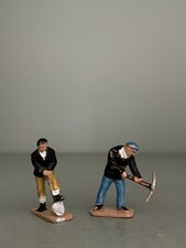 Husky / Corgi Toys 1572 workman figures,1 with spade,1 with pick axe. 
