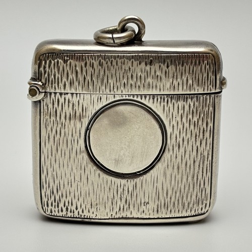 Antique silver vesta - silver, case
