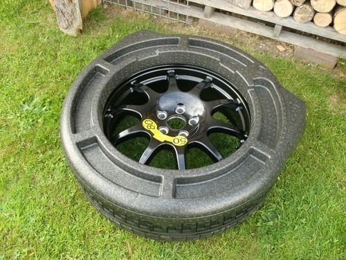 Range rover space - range, spare