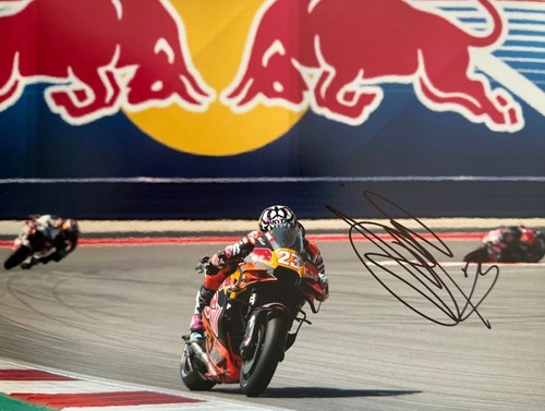Enea bastianini hand - hand, signed