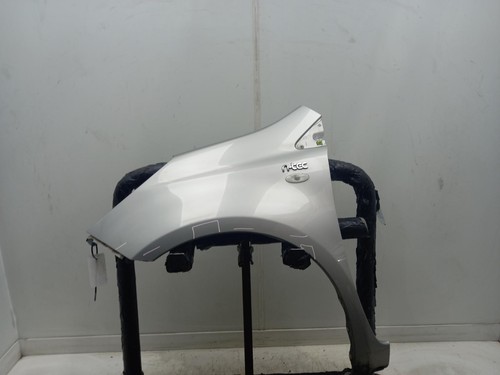 Nissan note left - left, wing