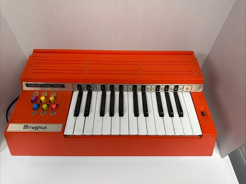 Vintage magnus key portable - magnus,