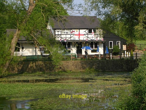 Black horse pub - black,