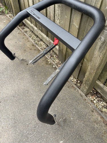 Toyota hilux bull - bull, bar