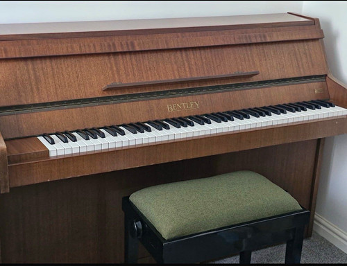 Bentley upright piano - upright,
