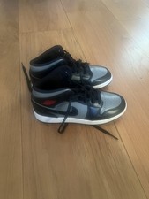 NIKE AIR JORDAN 1 Mid GS