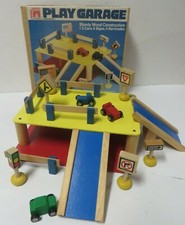 Vintage sandberg play garage - play,