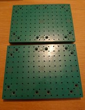 Bayko spare parts: green bases x 2, part no.1