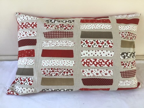 Large geometric bolster - large,