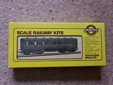 No 711 Ratio OO Gauge Ex MR Suburban All 1st 7 Compartments Coach OO GAUGE
