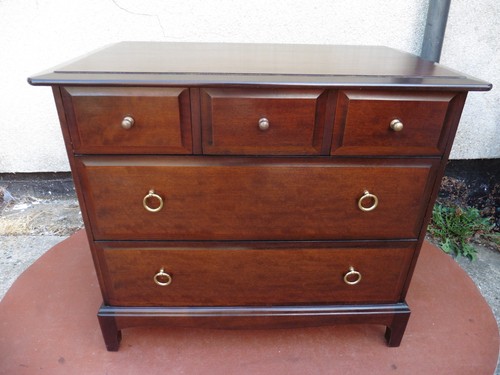 Stag minstrel mahogany chest - stag,