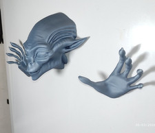 Grey Alien / Cryptic head and