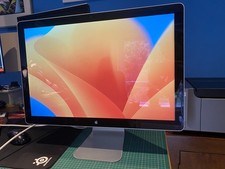 Apple A1267 LED Cinema Display (24-inch, Late 2008) incl. VESA kit