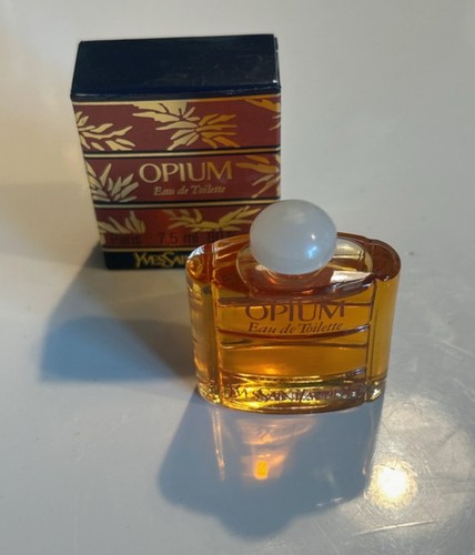 Opium yves saint laurent - by,