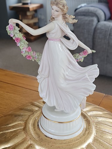 Wedgwood dancing hours floral - dancing,