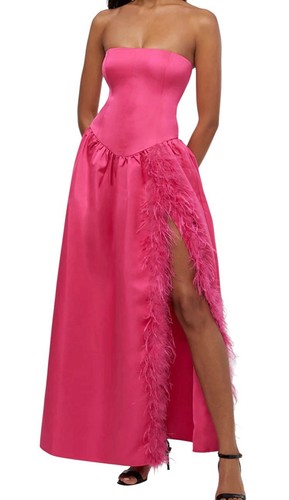 Wore what pink feather - what,
