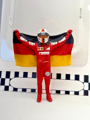 Sebastian vettel ferrari sf16 - sebastian,