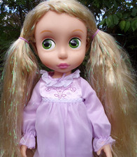 DISNEY ANIMATOR DOLL - RAPUNZEL WITH THE RARER TINSEL BLONDE HAIR - 15" HIGH