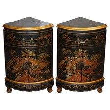 MATCHING PAIR OF CHINESE