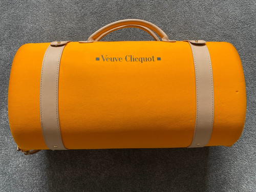 Veuve clicquot champagne - veuve,