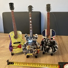 Wooden Miniature mini Guitar