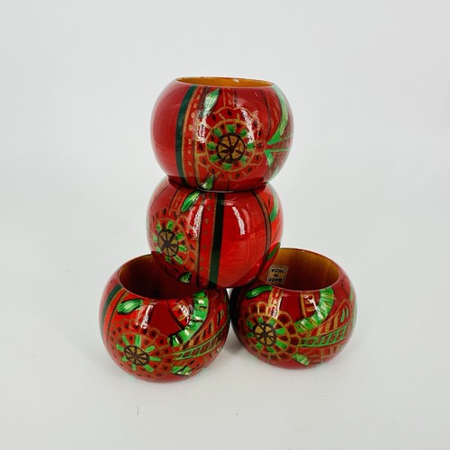 Vintage wooden napkin rings - wooden,