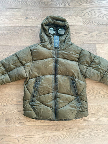 Company x palace - x, puffer