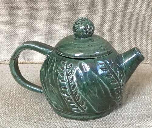Small decorative green pottery - small,