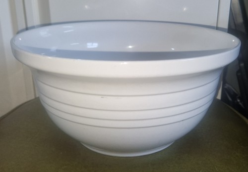 Vintage large white ceramic - large,
