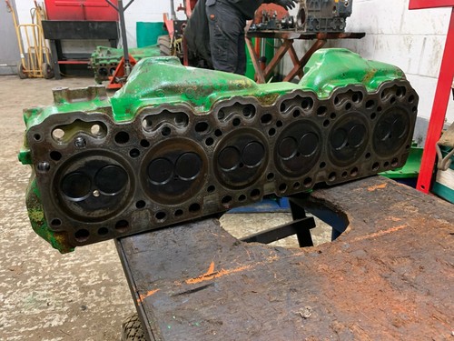 Cylinder head john deere - cylinder,