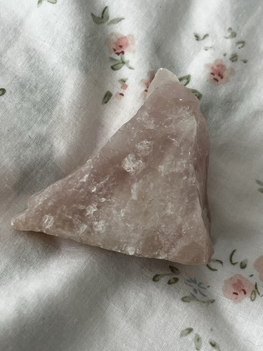 Small rose quartz crystal - rose,