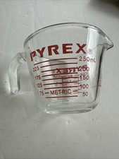 Vintage Pyrex 1 Cup 8 oz