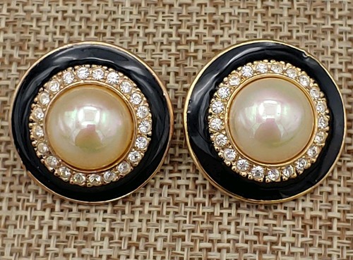 Black enamel glass pearl cab - black,