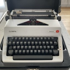 Vintage Manual Typewriter Olympia Monica With Case Made In Germany Fully Working