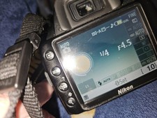 Nikon D3000 10.2 MP Digital